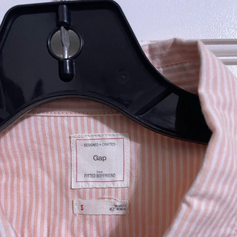 Gap Fitted Boyfriend orange stripped button down. - Picture 3 of 5